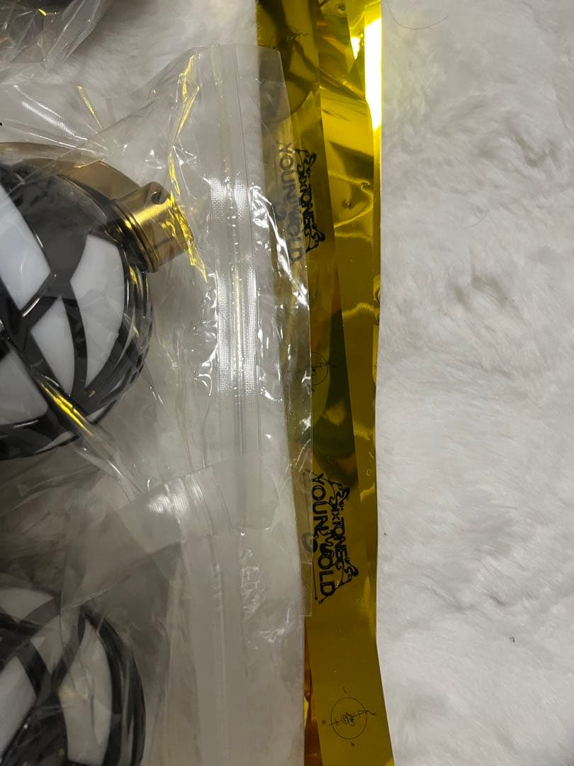 SixTONES 25年YOUNG OLD ペンライト 3個セット　金テープ付き