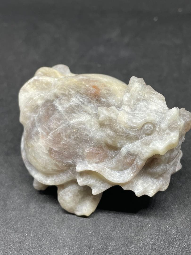 サンムーンストーン　ロングイ　龍亀　彫刻