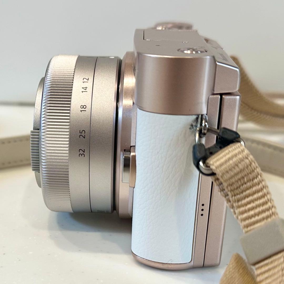 LUMIX DC-GF10 W ミラーレス一眼 ホワイト