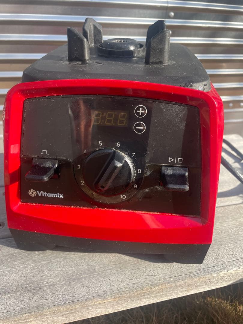 中古　Vitamix 赤 ブレンダー 10段階速度設定