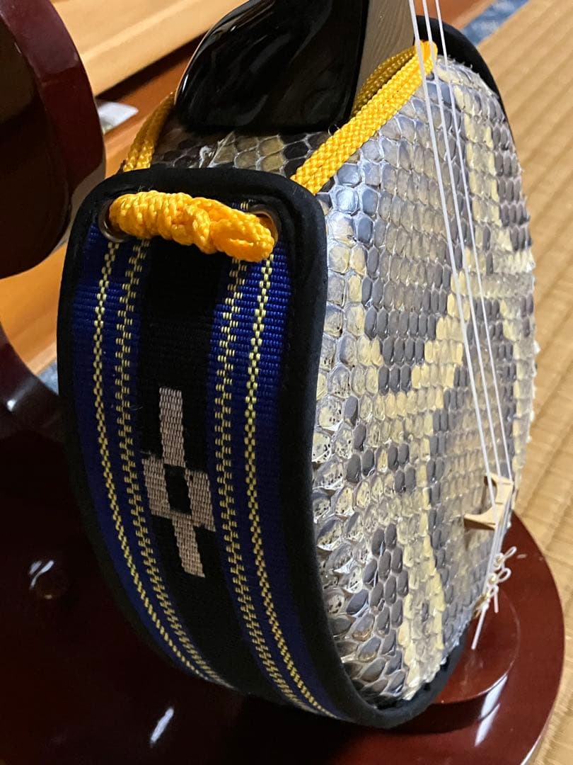 沖縄三線高級八重山黒木ウズラ➖家宝級与那城型本皮一枚張りスンチ塗り期間限定出品