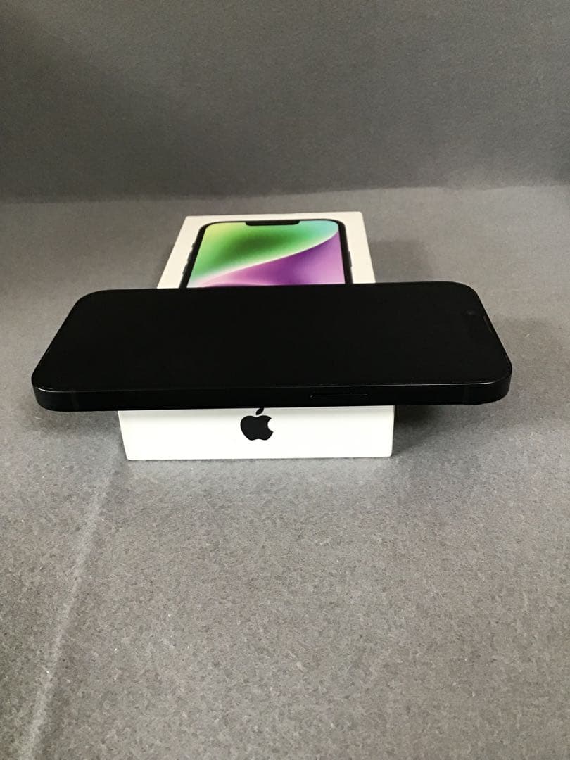 美品　国内版　SIMフリー　iPhone14 256GB ミッドナイト色