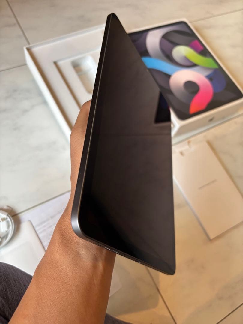 iPad Air 第四世代スペースグレー 室内利用 美品　箱　未使用ケーブル