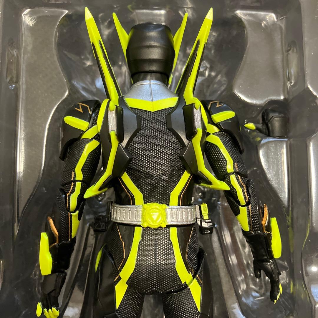 S.H.Figuarts 仮面ライダーゼロワン　シャイニングホッパー