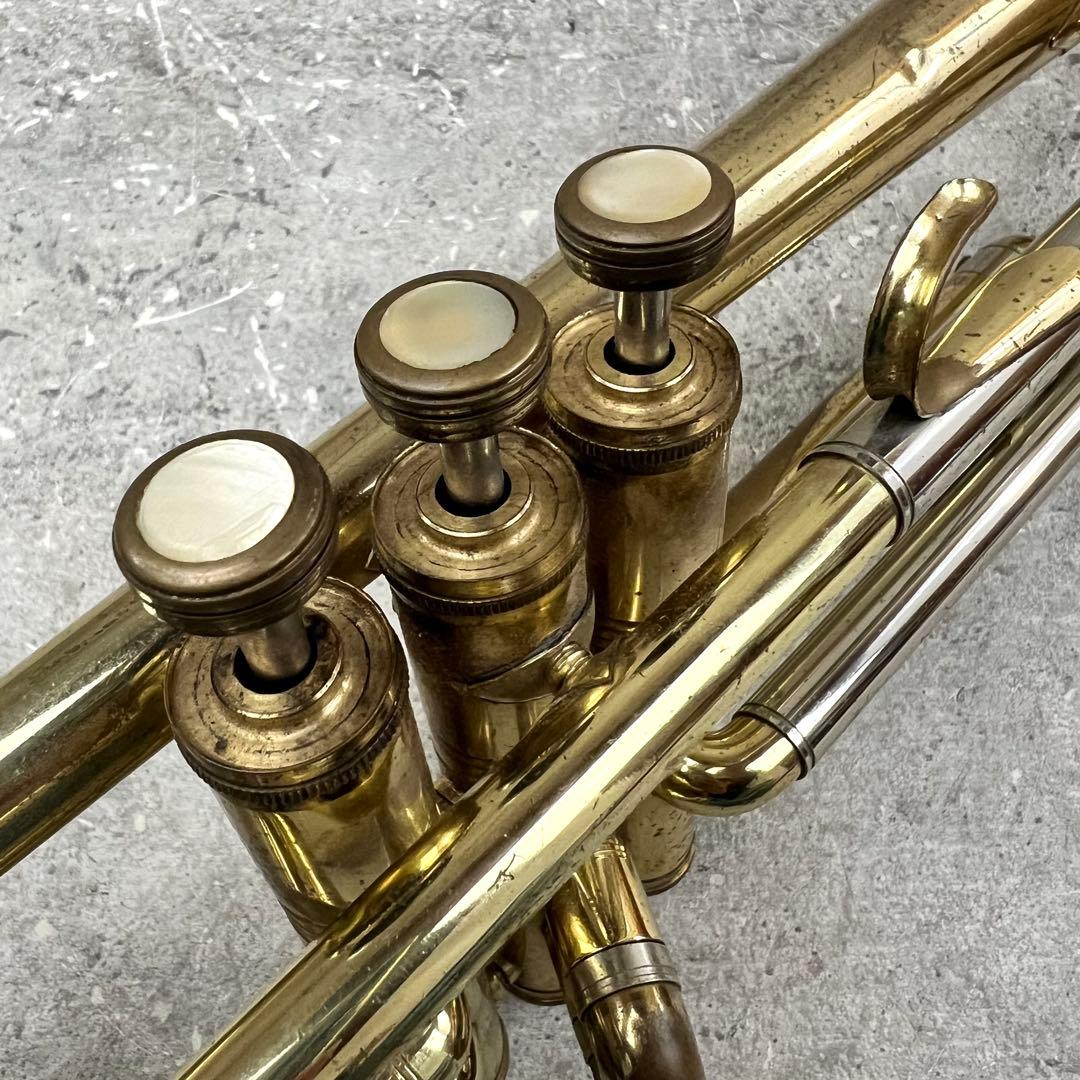 HUTTL トランペット ドイツ製 管楽器 ゴールドラッカー マウスピース付き