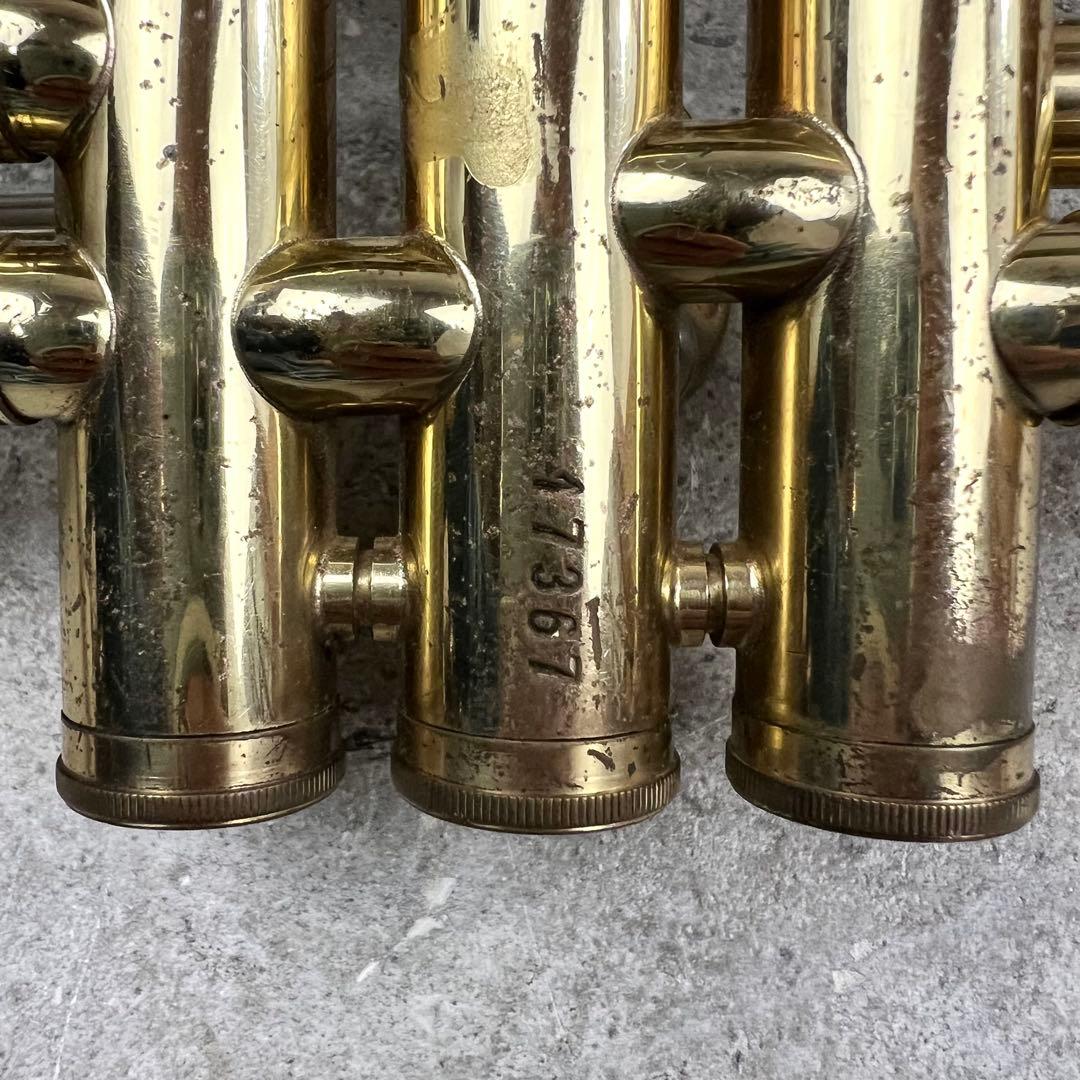 HUTTL トランペット ドイツ製 管楽器 ゴールドラッカー マウスピース付き