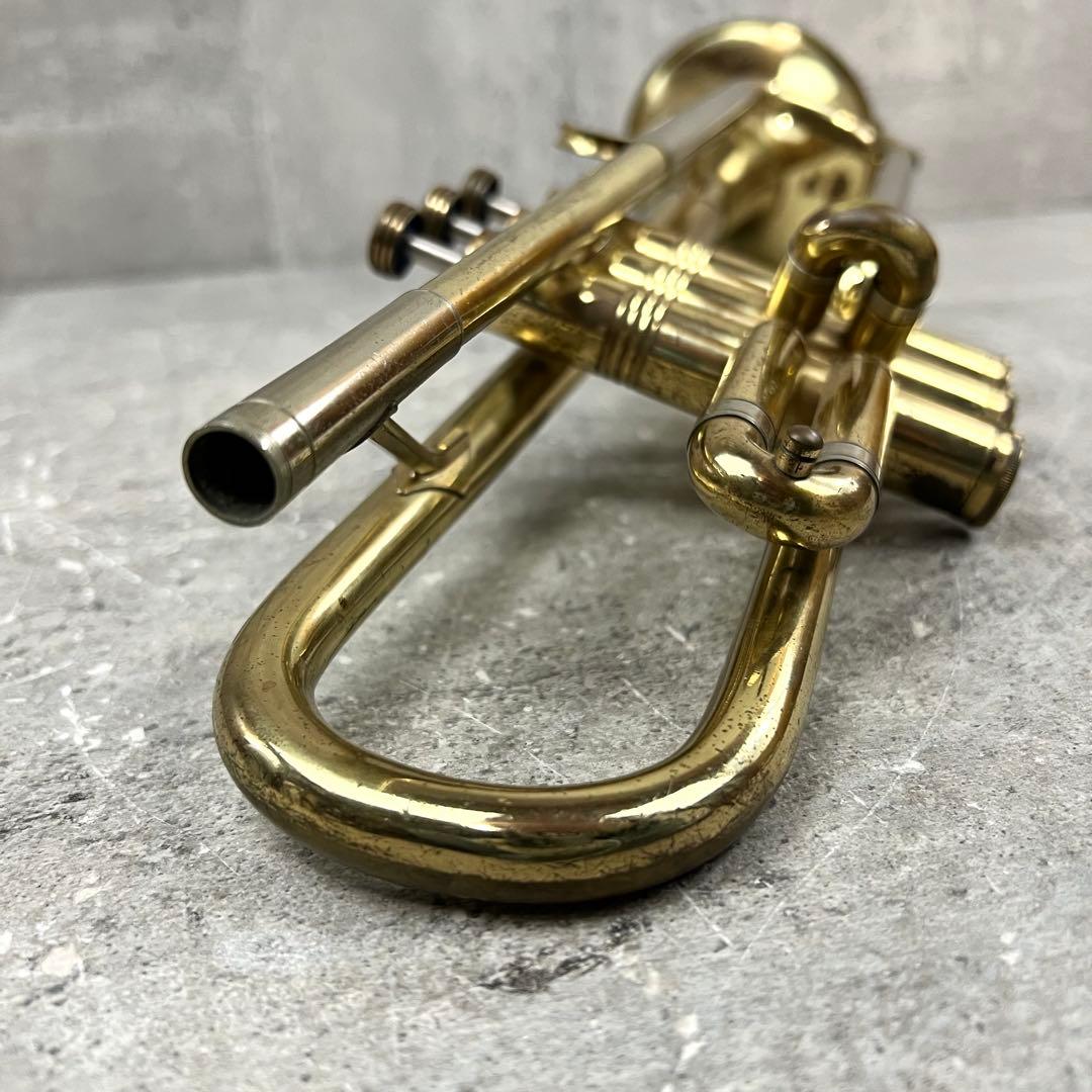 HUTTL トランペット ドイツ製 管楽器 ゴールドラッカー マウスピース付き