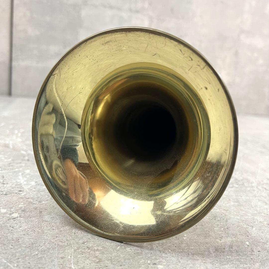 HUTTL トランペット ドイツ製 管楽器 ゴールドラッカー マウスピース付き