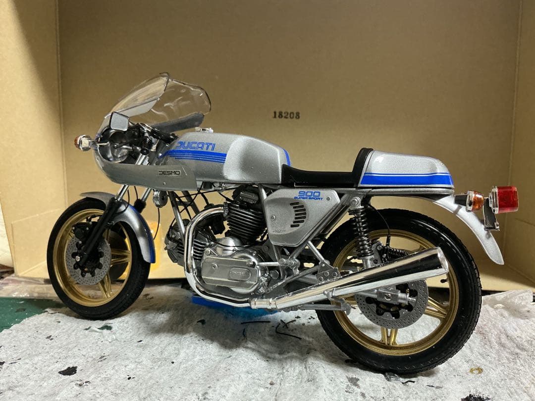 プラモデル完成品DUCATI 900SS &マイクヘイルウッドレプリカ2台セット
