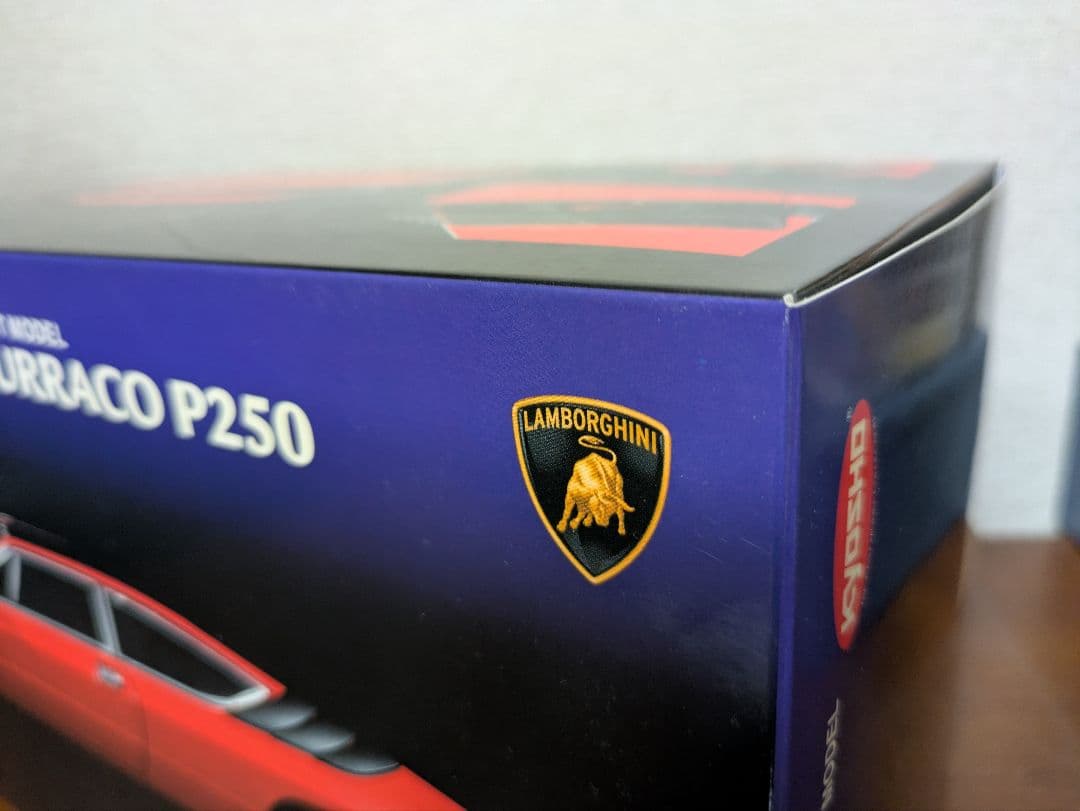 京商　ランボルギーニ　ウラッコP250 1:18 ミニカー