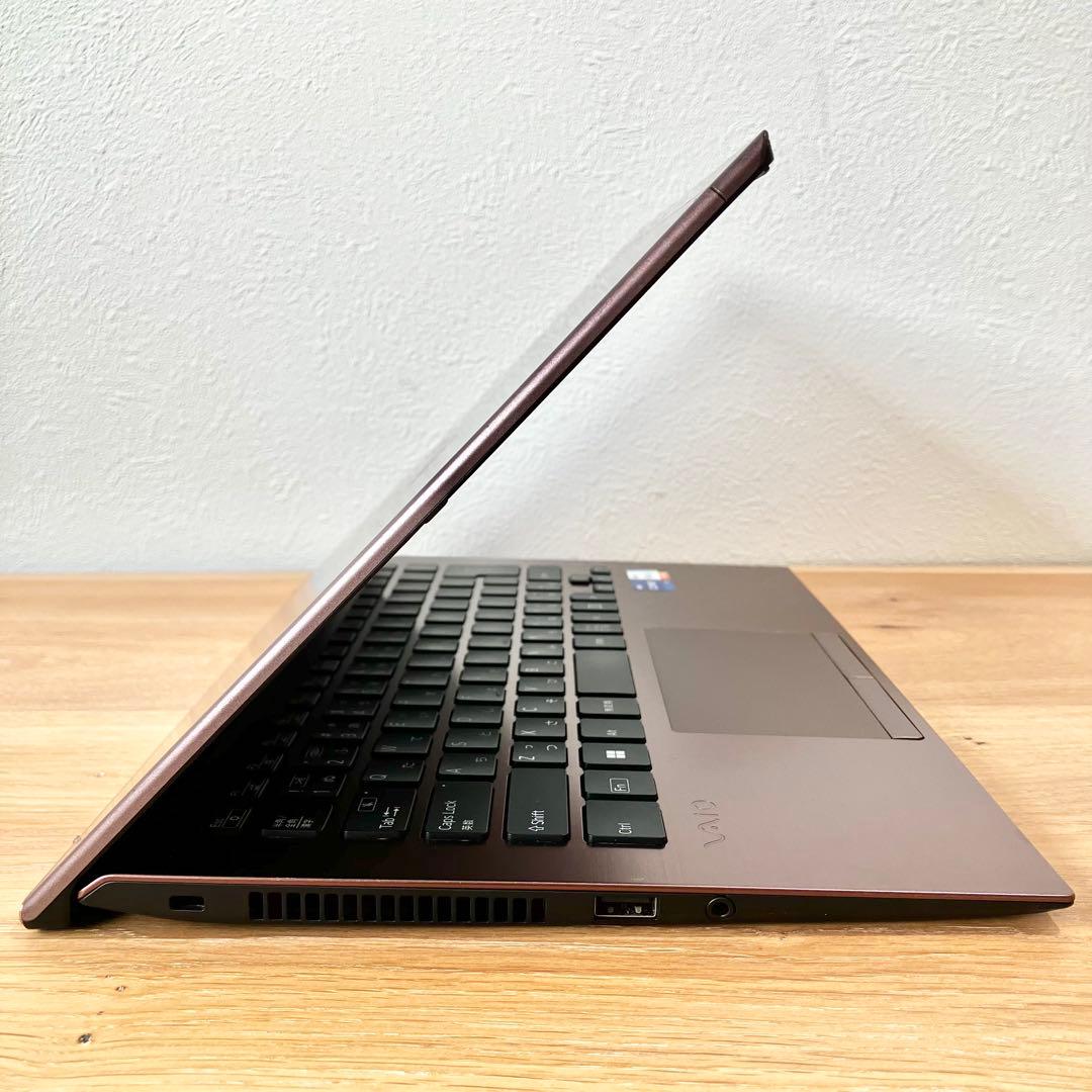 VAIO i7 32GB SSD1TBタッチWindows11ノートパソコン