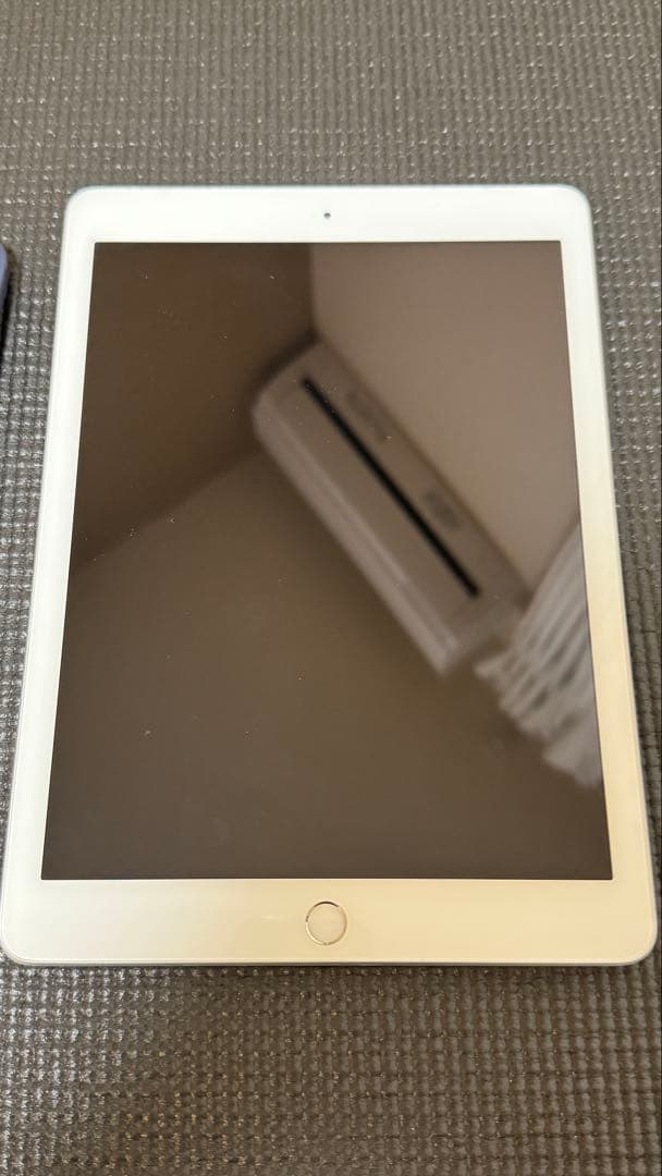 iPad （第6世代）32GB Cellularモデル