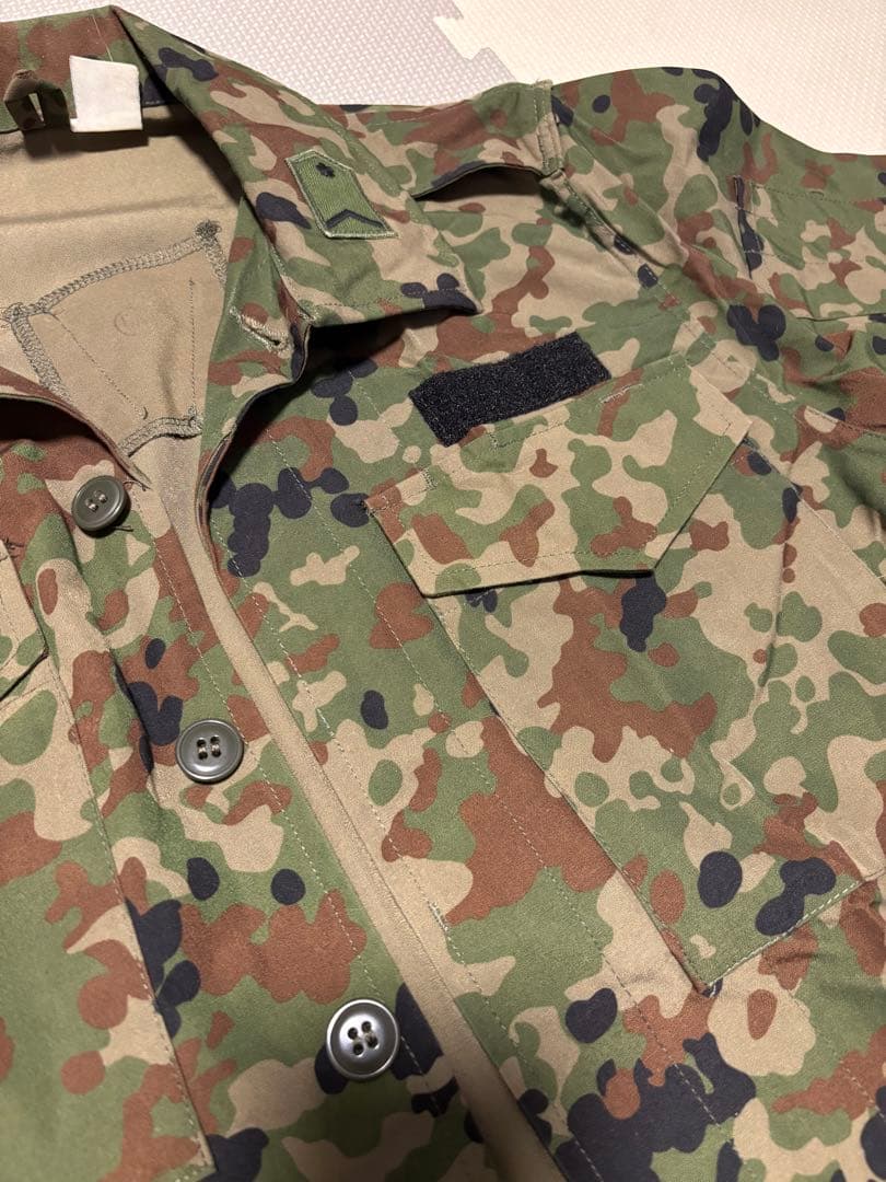陸上自衛隊　迷彩服　戦闘服