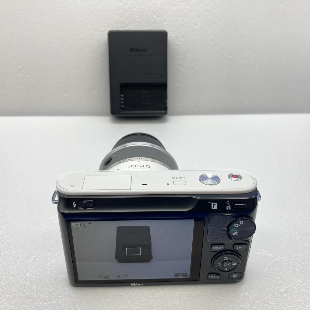 Nikon 1 J1　ホワイト　レンズキット　＋望遠レンズ