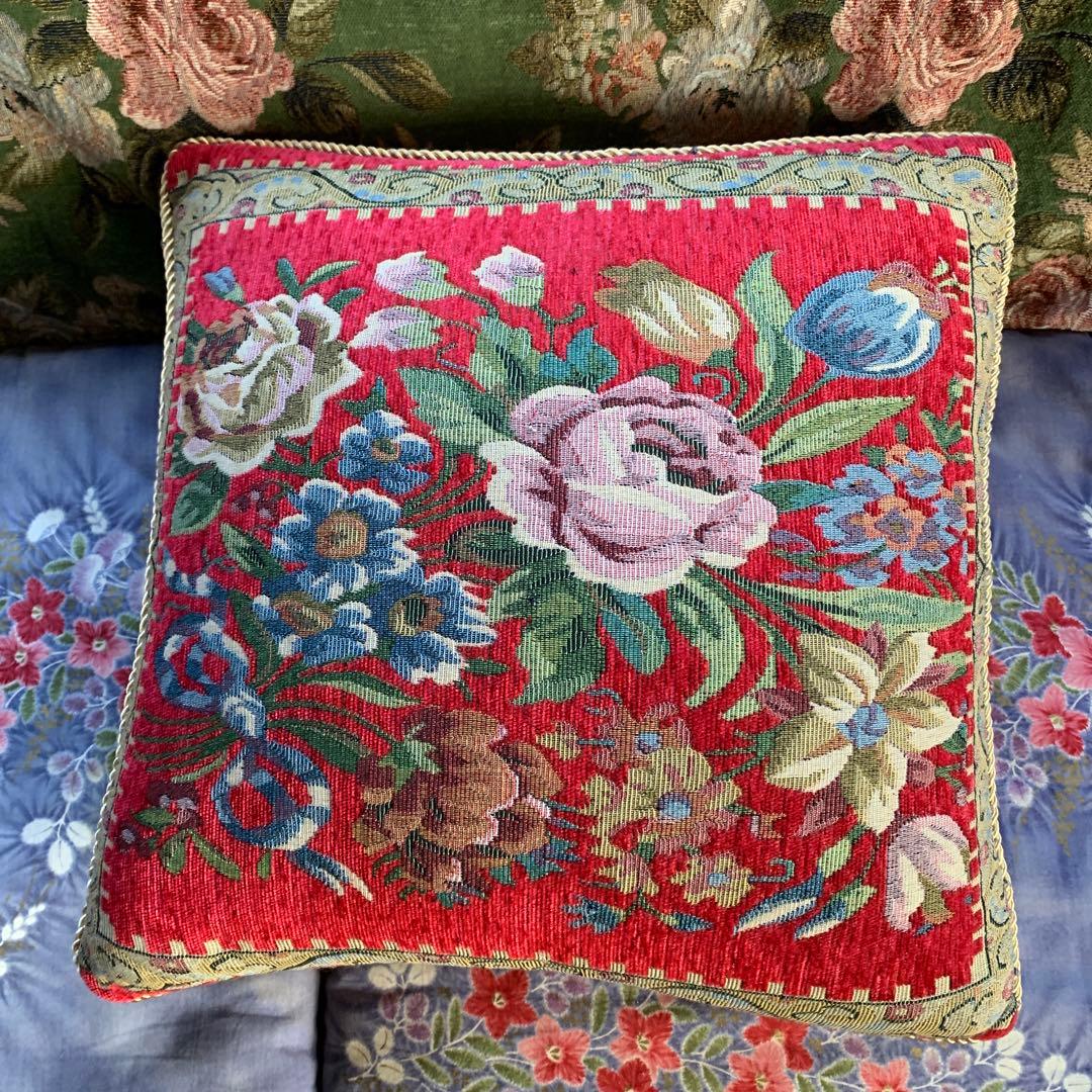 花柄クッション 3つセット バラ フラワー 赤 大きめ