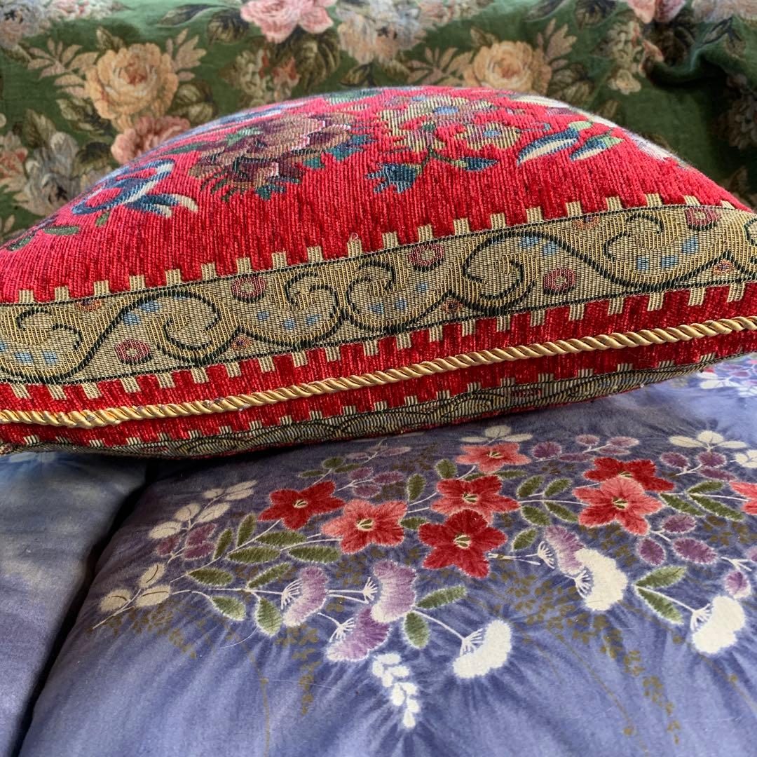 花柄クッション 3つセット バラ フラワー 赤 大きめ