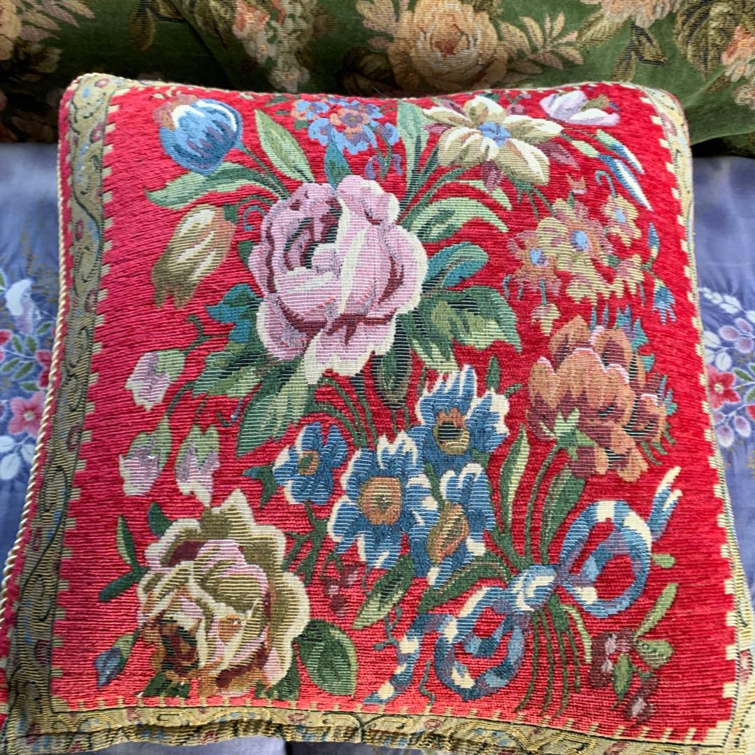 花柄クッション 3つセット バラ フラワー 赤 大きめ