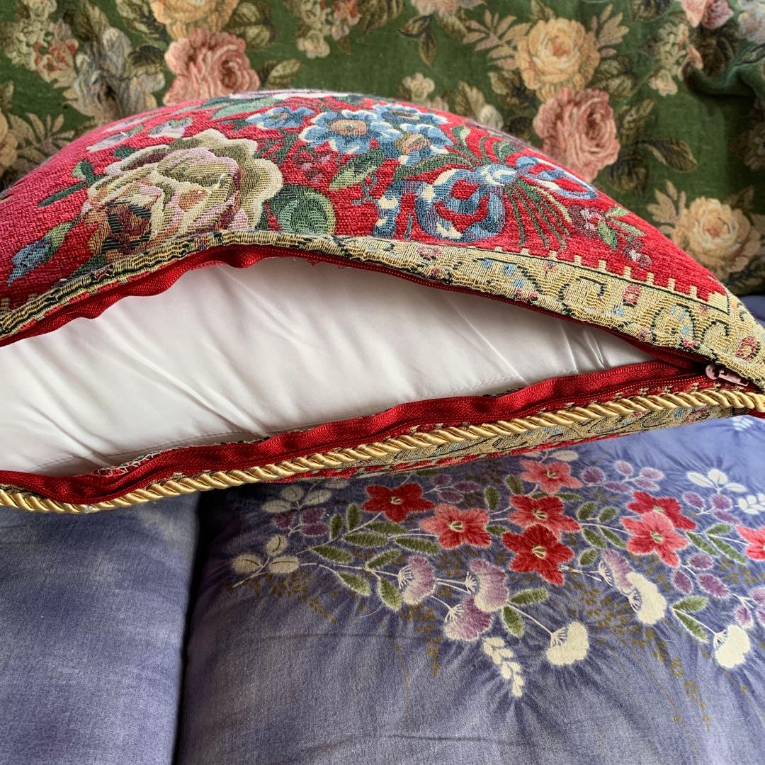 花柄クッション 3つセット バラ フラワー 赤 大きめ