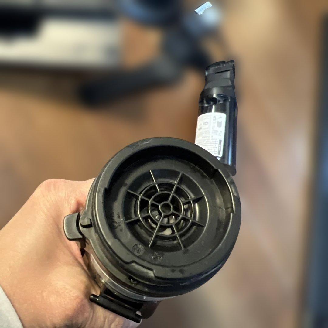 1class インビクタス　ワン　コードレス軽量クリーナー ブラック