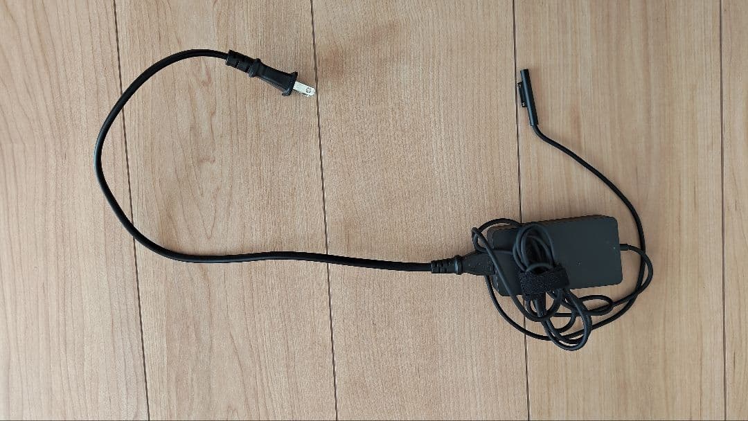 【フルセット】Surface Pro 5 i5/4G/128G ペン付 他おまけ