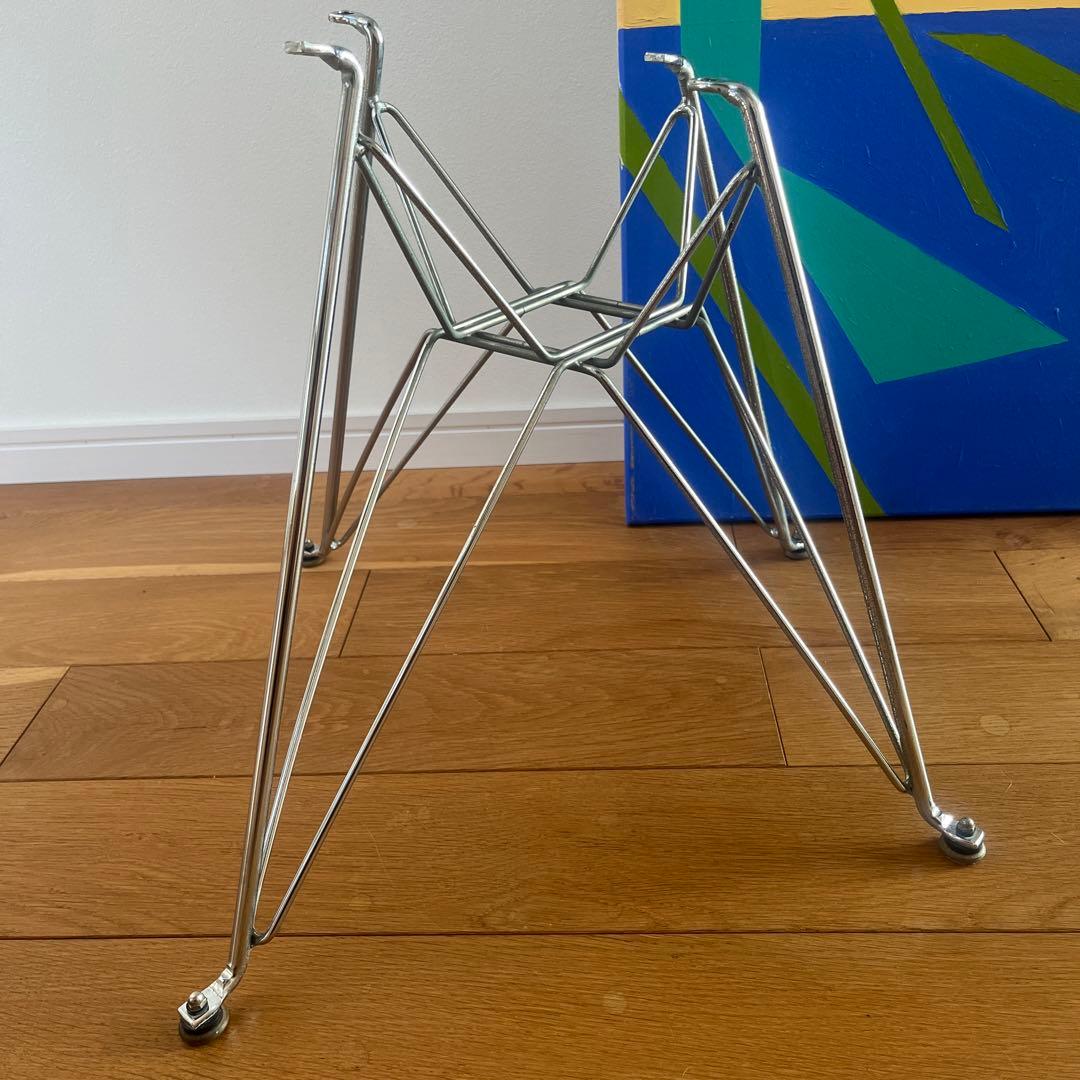 イームズ　アームシェルチェア　モダニカ