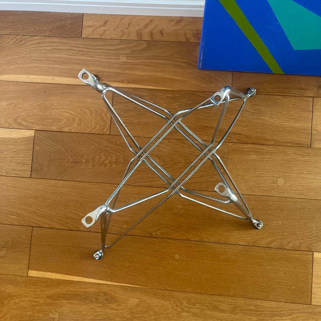 イームズ　アームシェルチェア　モダニカ