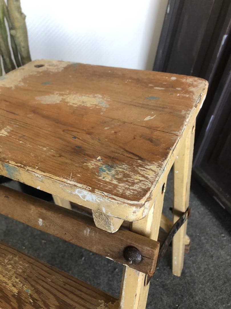 フランス製　シャビーシック　アンティーク調　ラガー　踏み台　飾り棚　ヴィンテージ