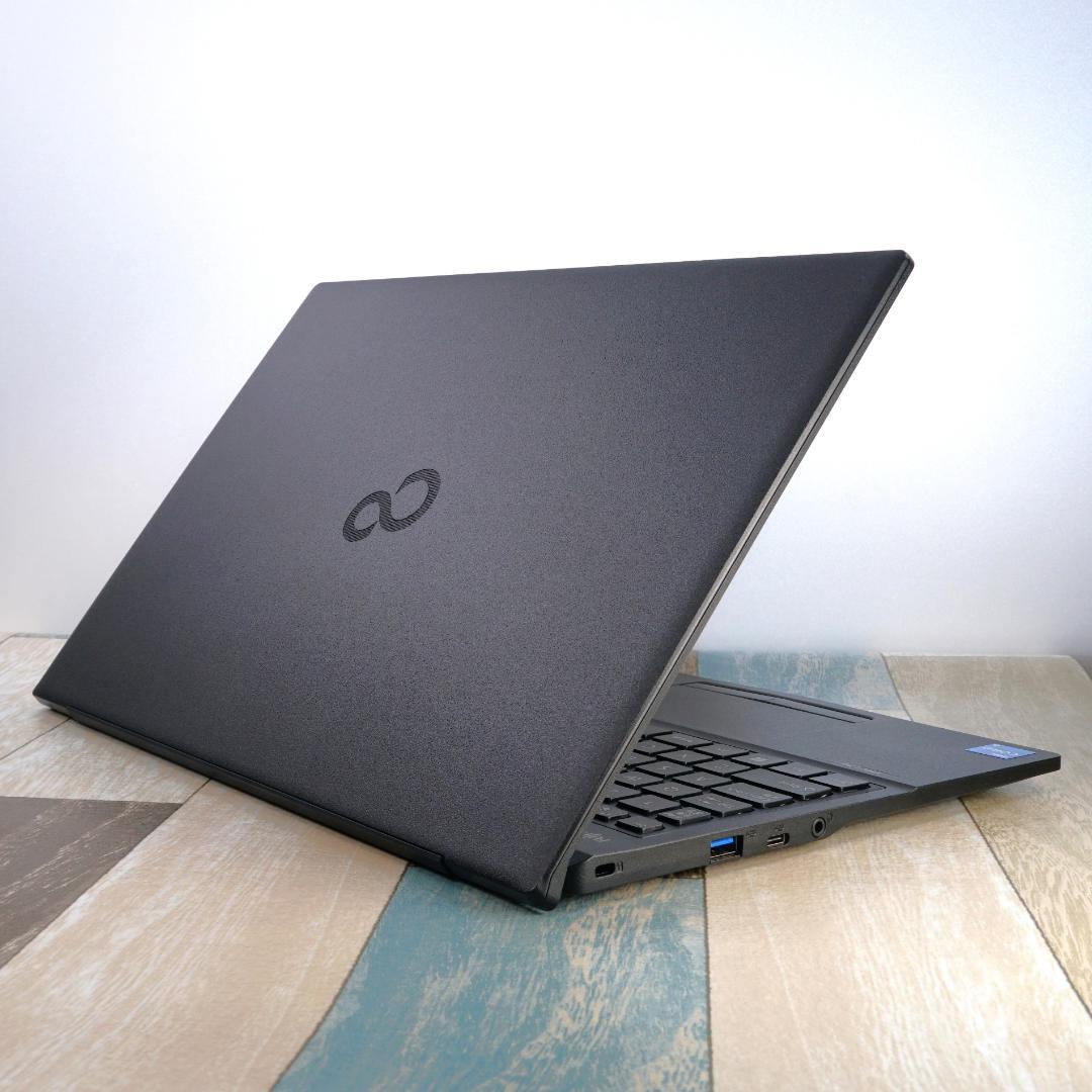 未使用に近いレベルの極美品✨第１２世代コアｉ５に超高速新品ＳＳＤ５１２ＧＢ搭載！