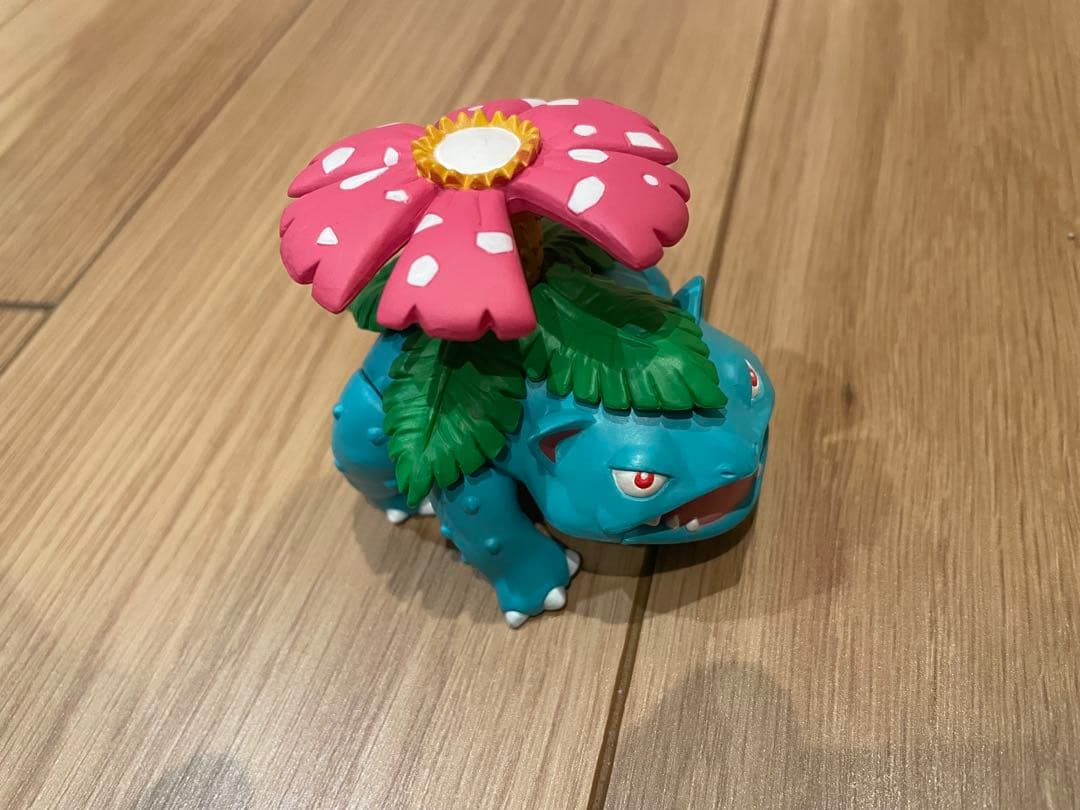 ポケットモンスター　フィギュア　御三家　リザードン、カメックス、フシギバナ