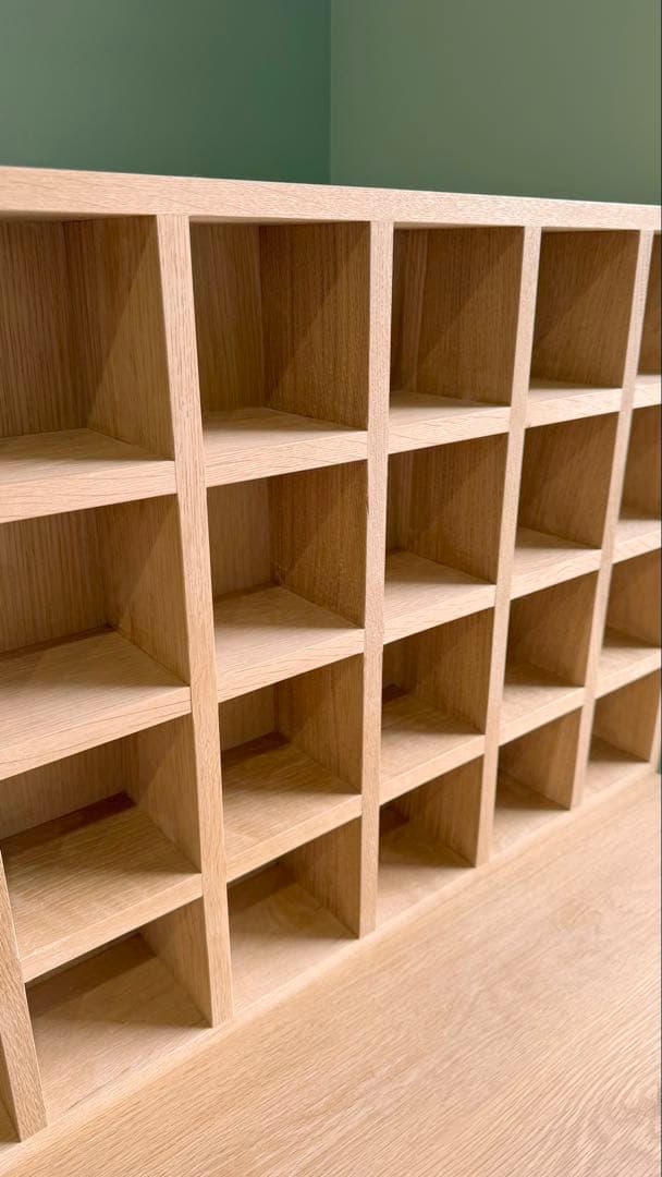 超美品！フルオーダーメイド無垢オーク材・マス目棚・コレクション ラック シェルフ