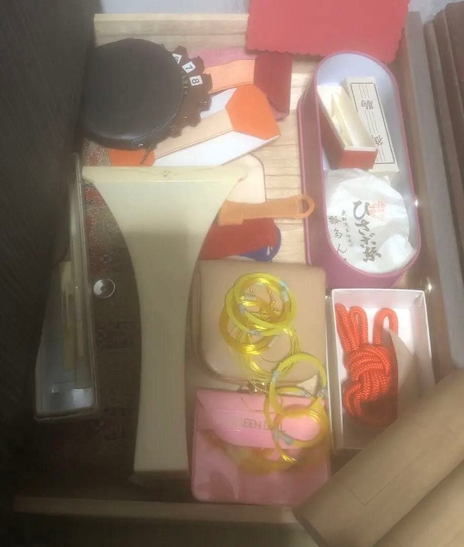 木製三味線　桐箪笥