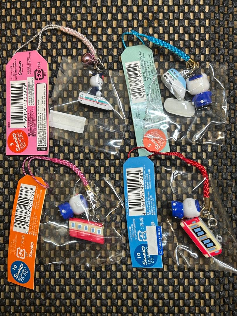 レア　ご当地キティ　根付け　ストラップ　鉄道　新幹線　ケーブルカー