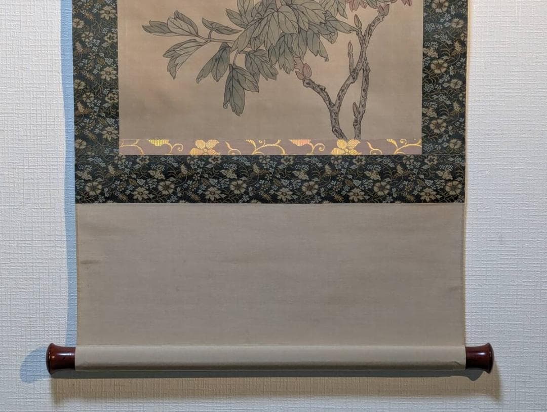 【真作】掛軸　牡丹に小禽　春暖花開　紅白牡丹と小鳥　合箱入　V185