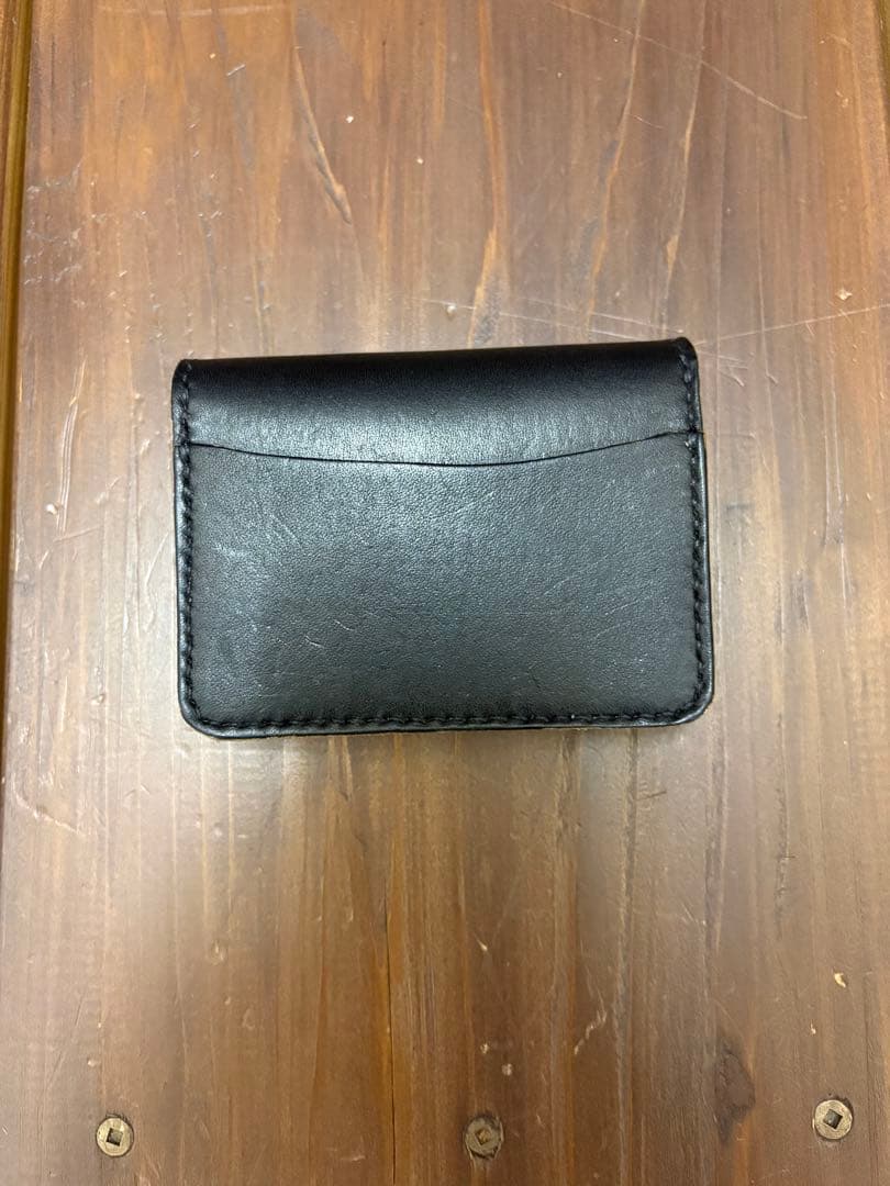タロー　ショートトラッカーウォレット　本革　丘染めブラック茶芯