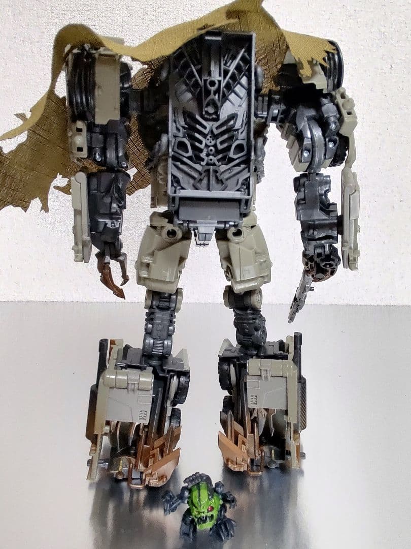 トランスフォーマー　スタジオシリーズ　メガトロン　SS-27