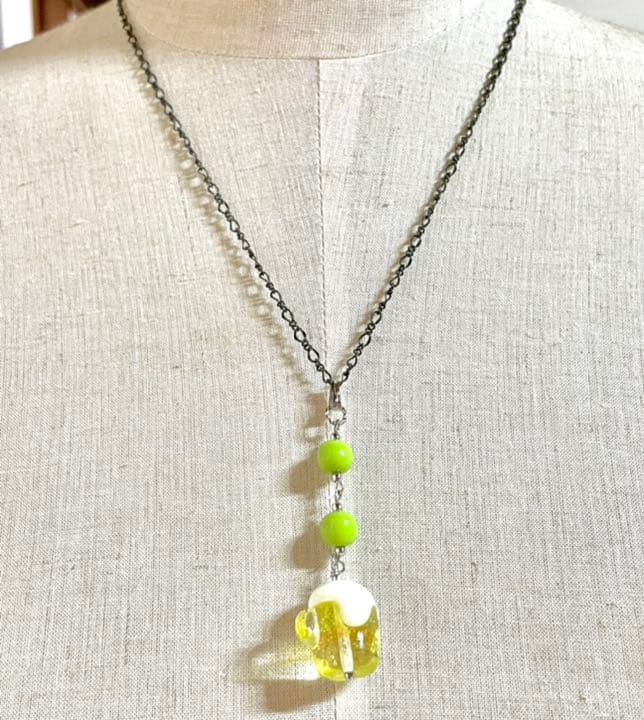 専用☆枝豆とビール♪ ペンダント　　とんぼ玉ガラス