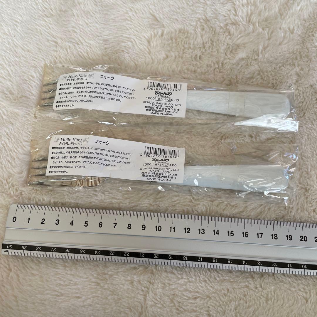 超貴重　 ハローキティ　ダイヤモンドシリーズ　フォーク2個セット