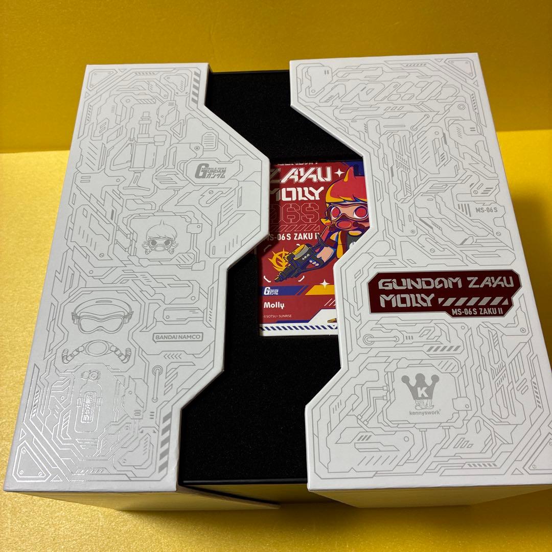 美品　popmart zaku molly ガンダム GUNDAM