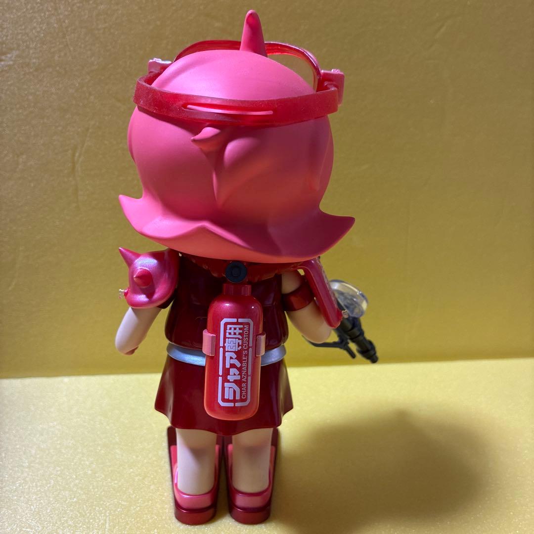 美品　popmart zaku molly ガンダム GUNDAM