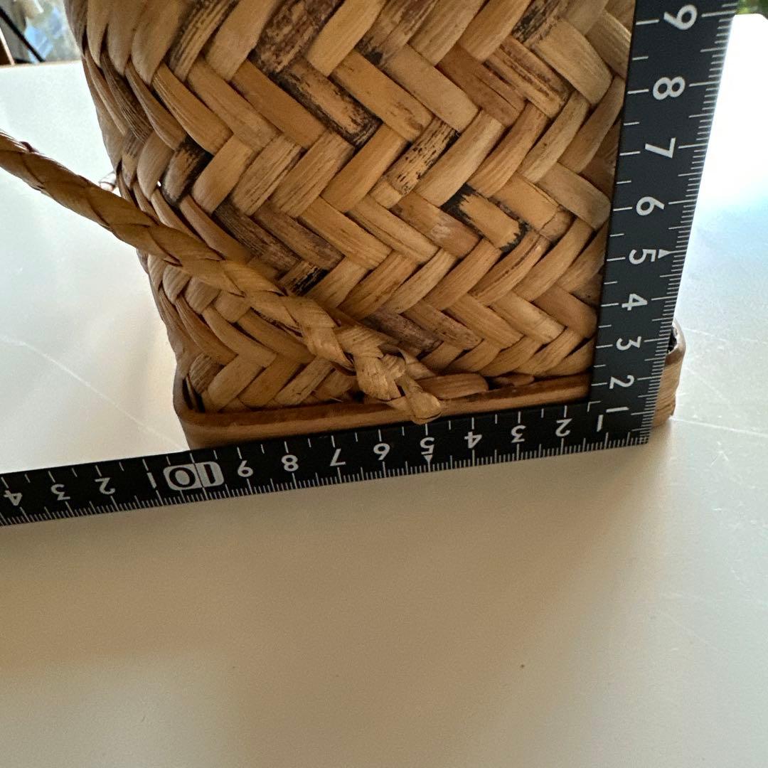 かご　籠　カゴ　背負い籠　リュック　花入れ　小物入れ　バスケット　古道具