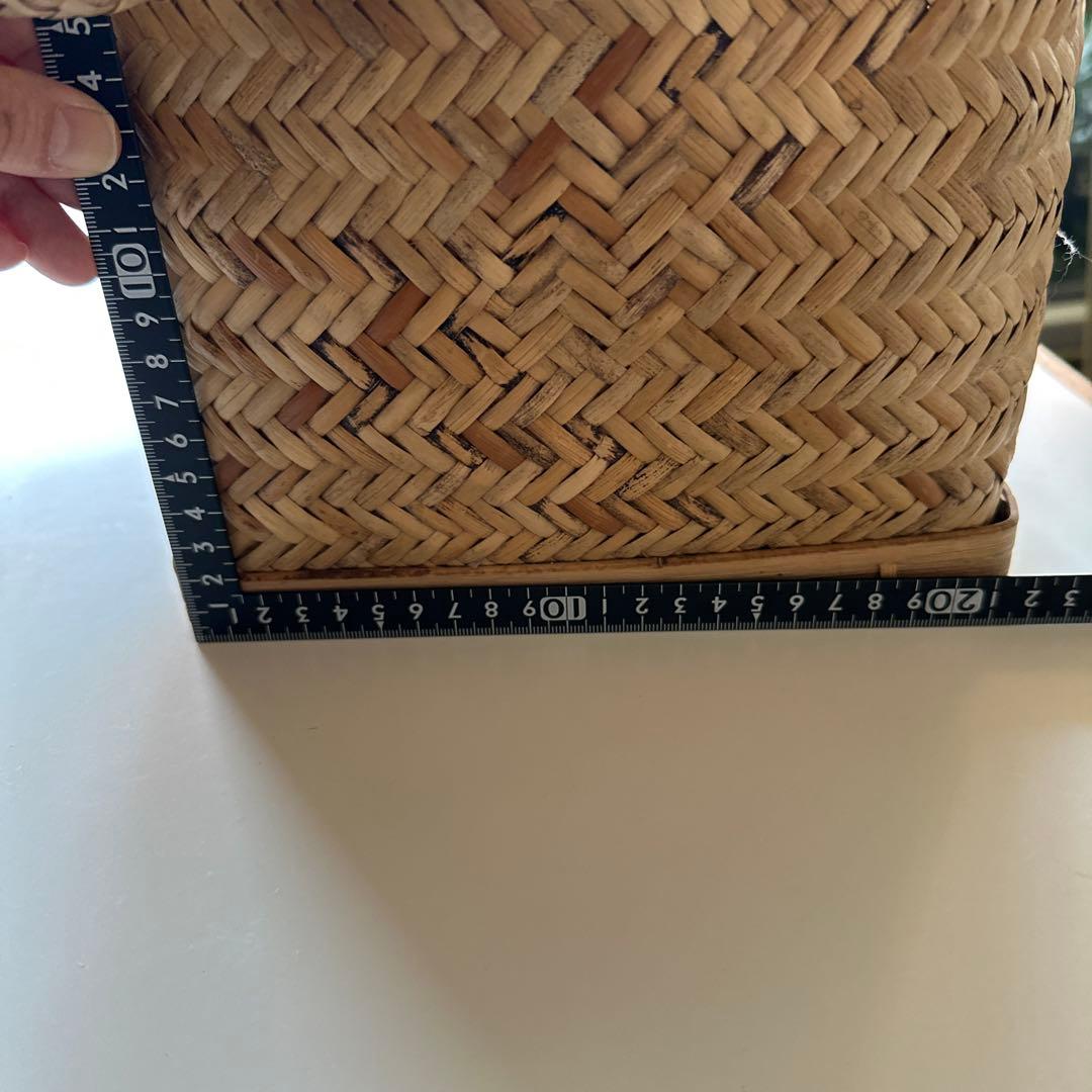 かご　籠　カゴ　背負い籠　リュック　花入れ　小物入れ　バスケット　古道具