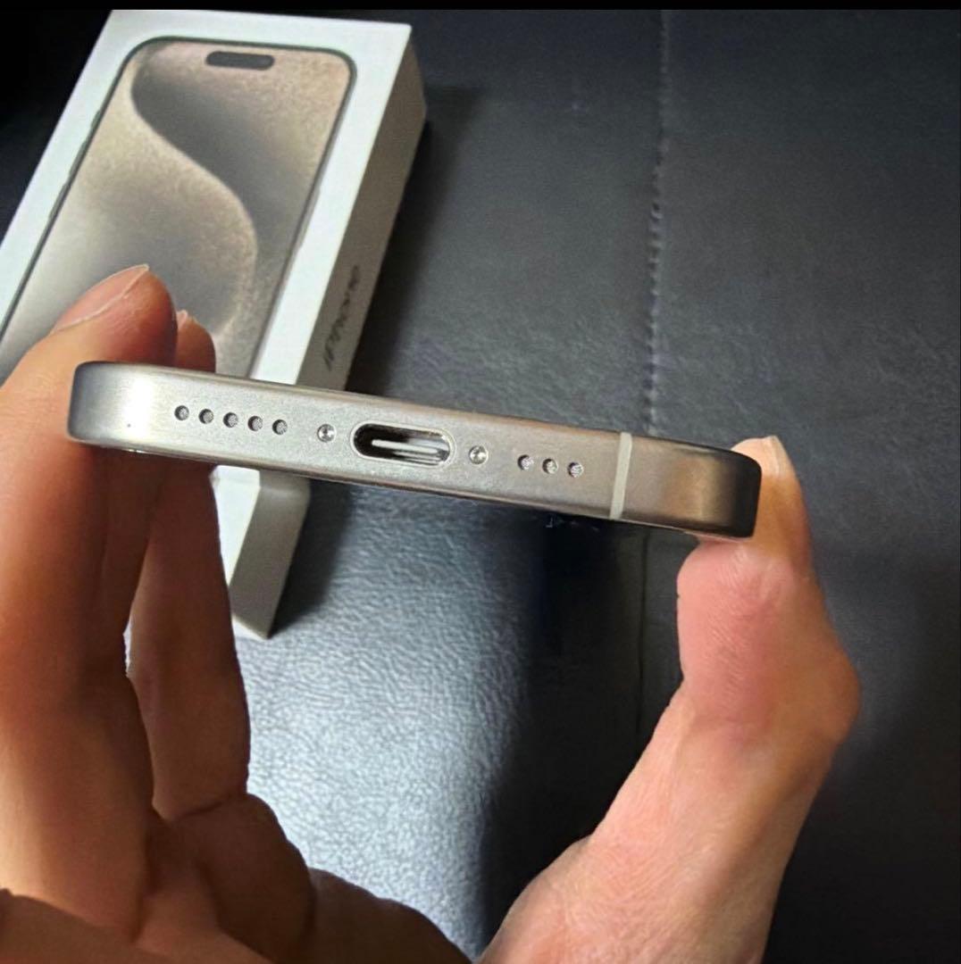 【美品　箱あり　バッテリー100%】iPhone 15 pro 128GB