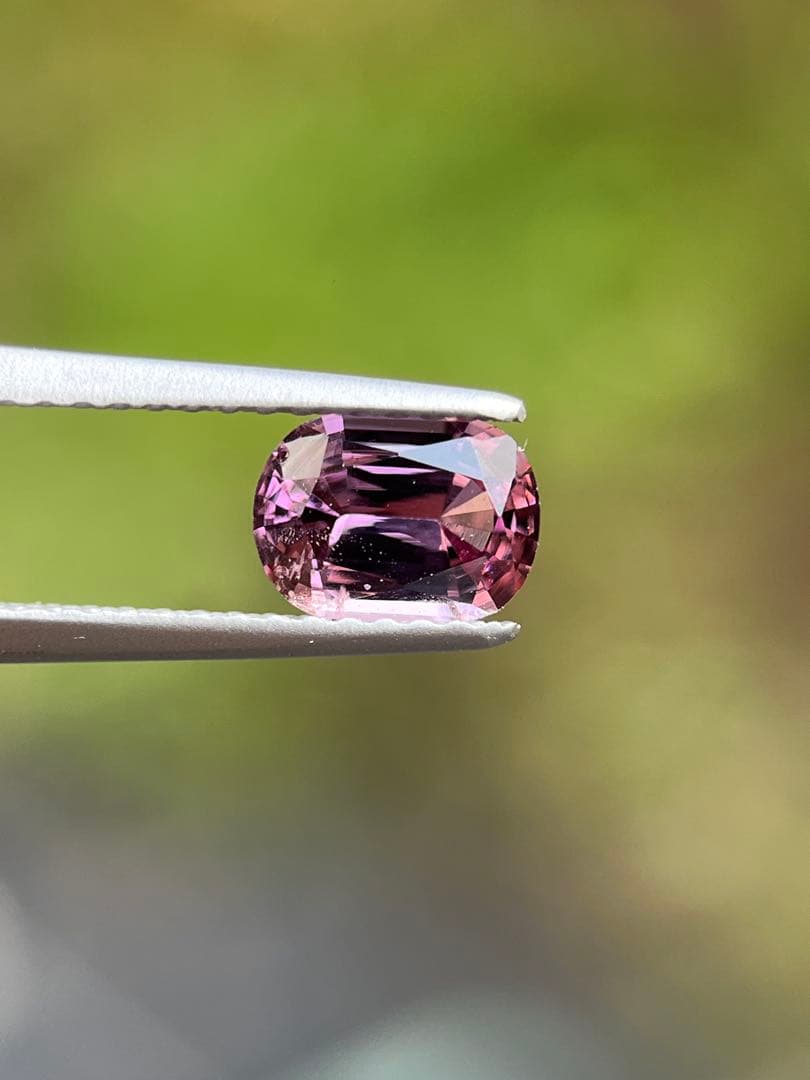 ピンクスピネル0.83ct 非加熱 Natural pink spinel