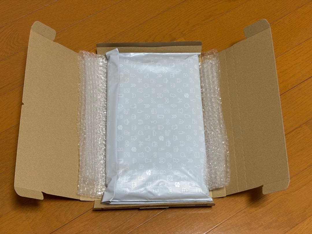 Apple iPad (第7世代) 10.2インチ シルバー 32GB 本体