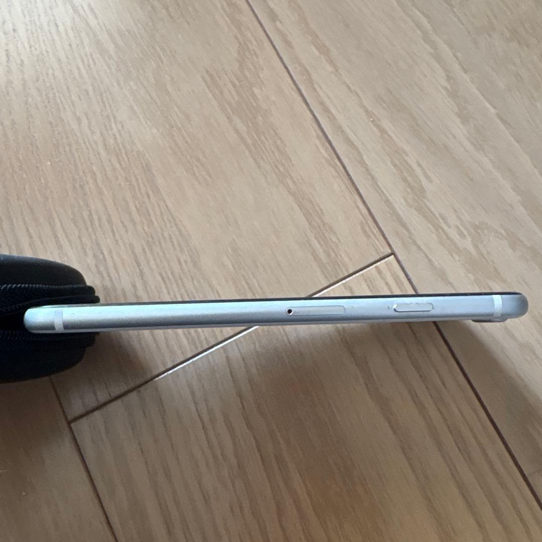 iPhon SE2 第二世代 ホワイト64GB ケース&充電ケーブル付き