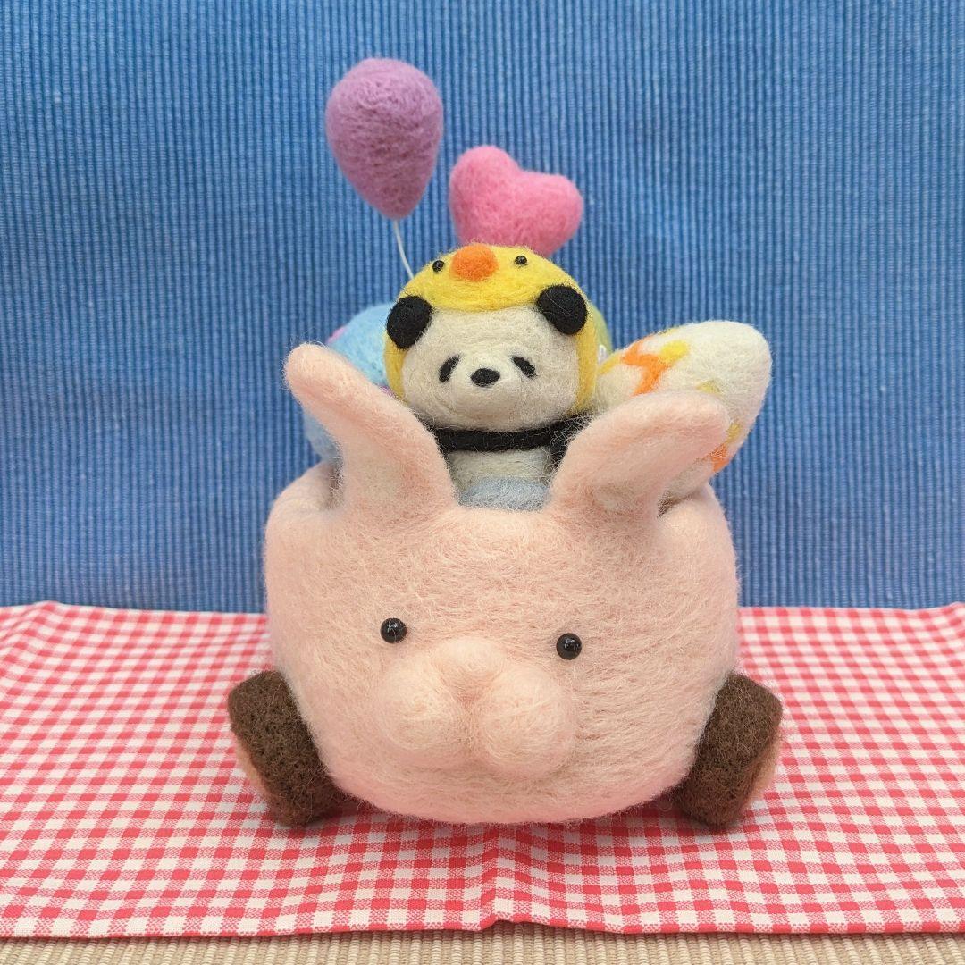 羊毛フェルト 作品 パンダさんのイースターエッグハント