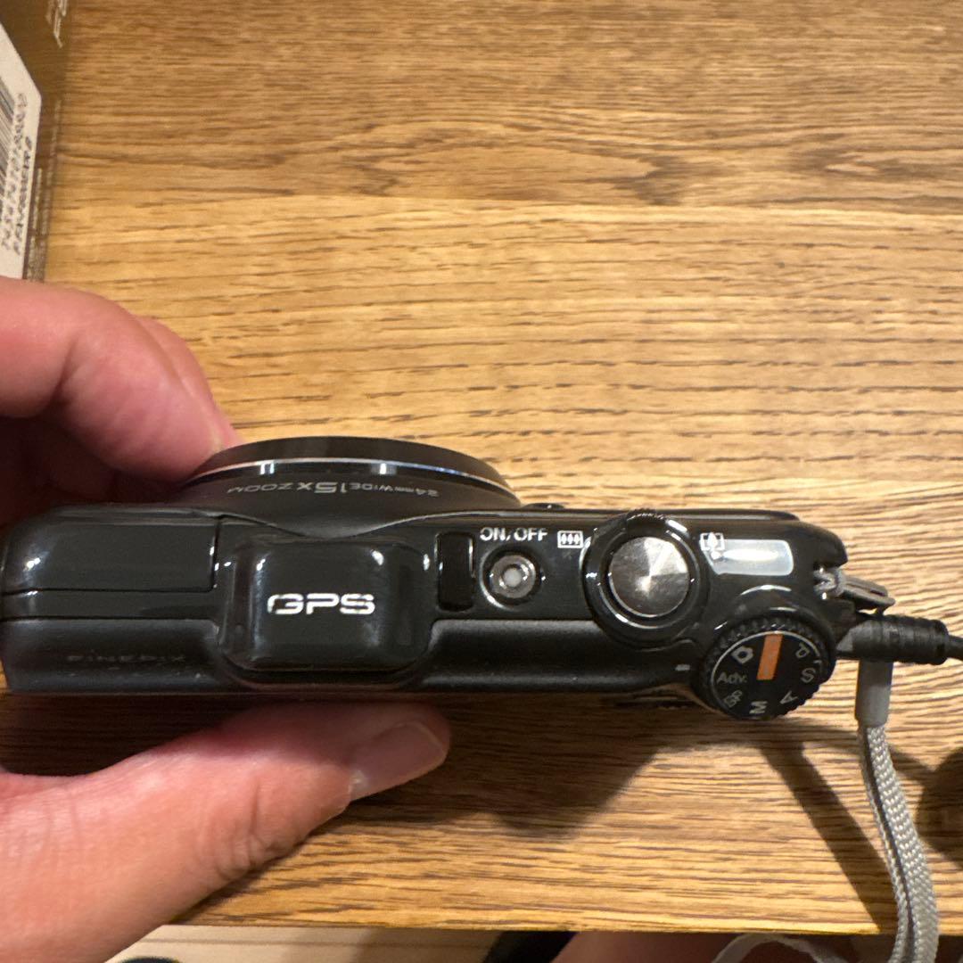 デジタルカメラ FUJIFILM finepix F600EXR