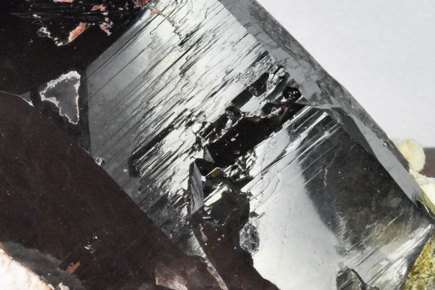 中国広東省産 モリオン玉滴石原石