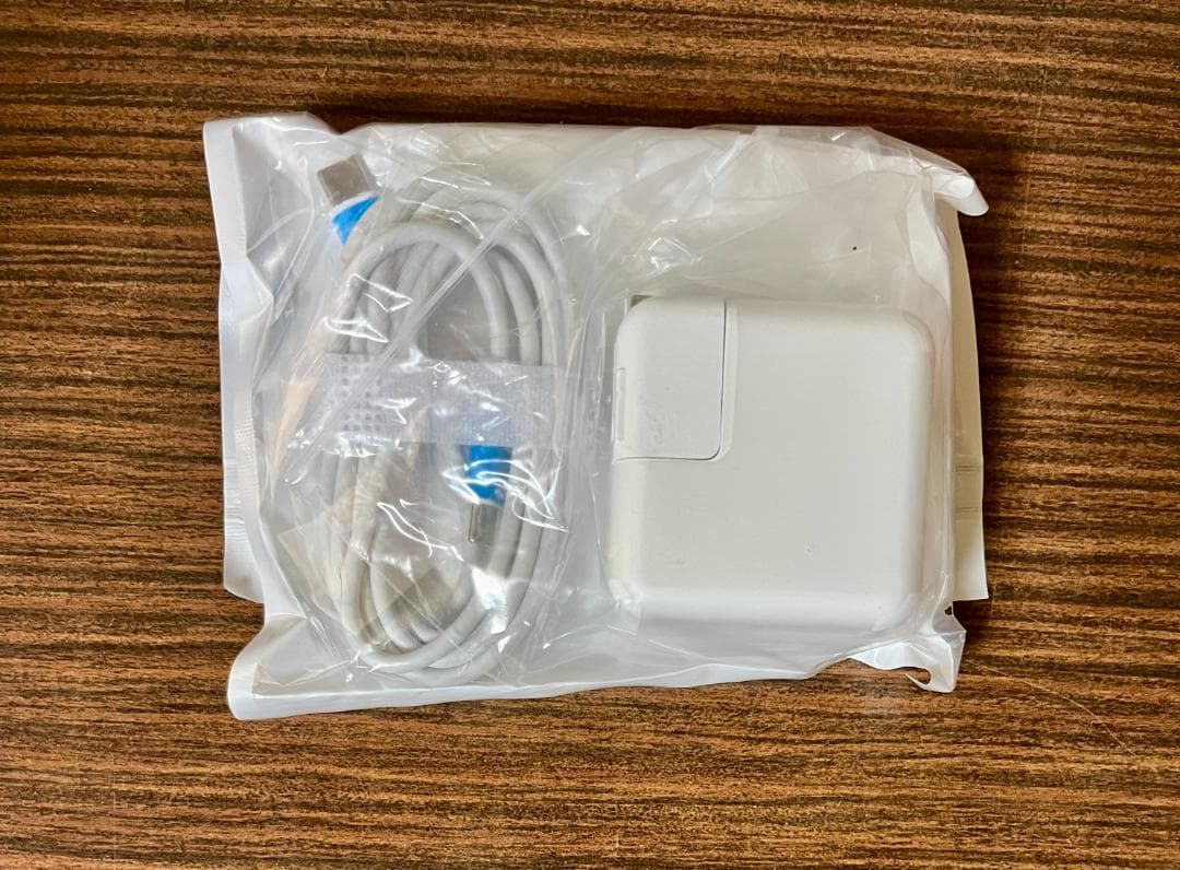 美品・高性能・高速 MacBook Air M1 2020, 16・256GB