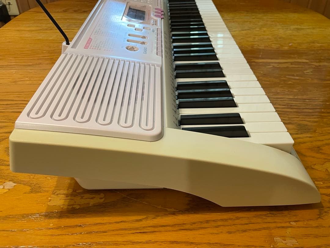 CASIO LK107 光ナビゲーション61鍵キーボード